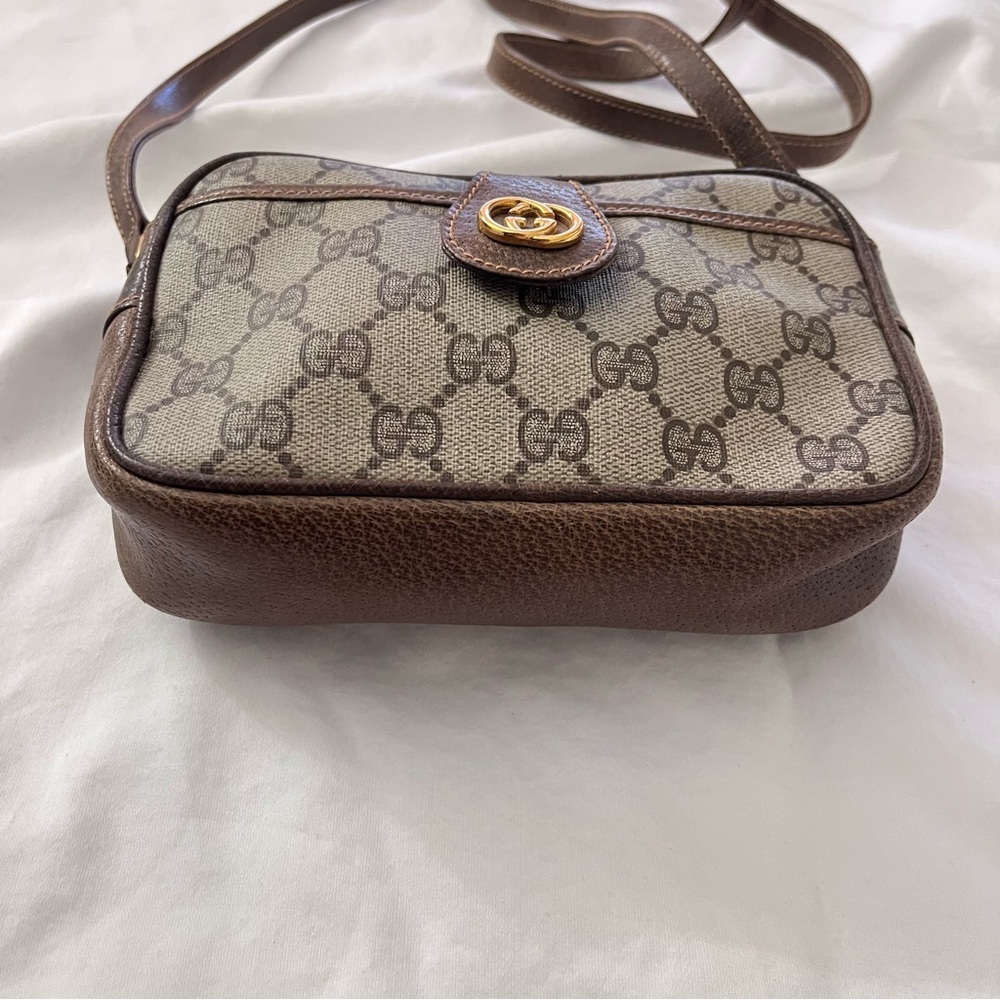 Vintage Gucci Sling Bag Classic Sherryline Monogram Preowned - Picture 4 of 11